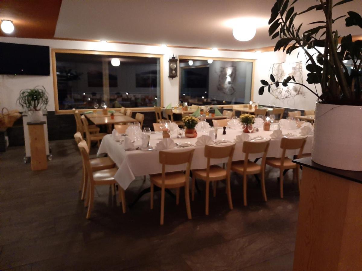 Hotel Avers Am Bach 외부 사진